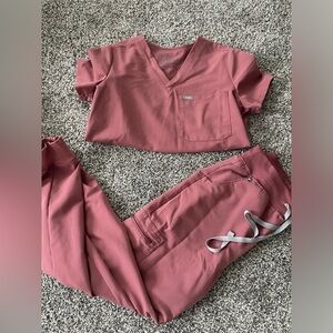 Figs XS top and S high wasted joggers